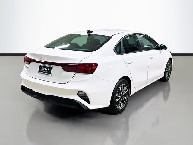 Used 2024 Kia Forte LXS image 7