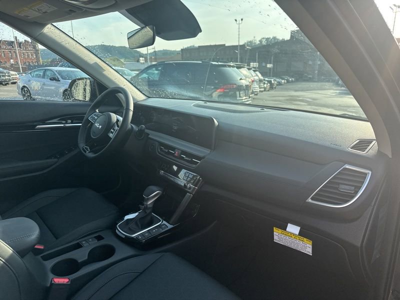 New 2026 Kia Seltos SX w/ SX Sunroof Package AWD/4WD image 16