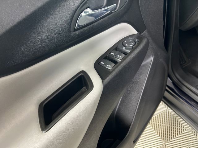 Used 2020 Chevrolet Equinox LS image 12