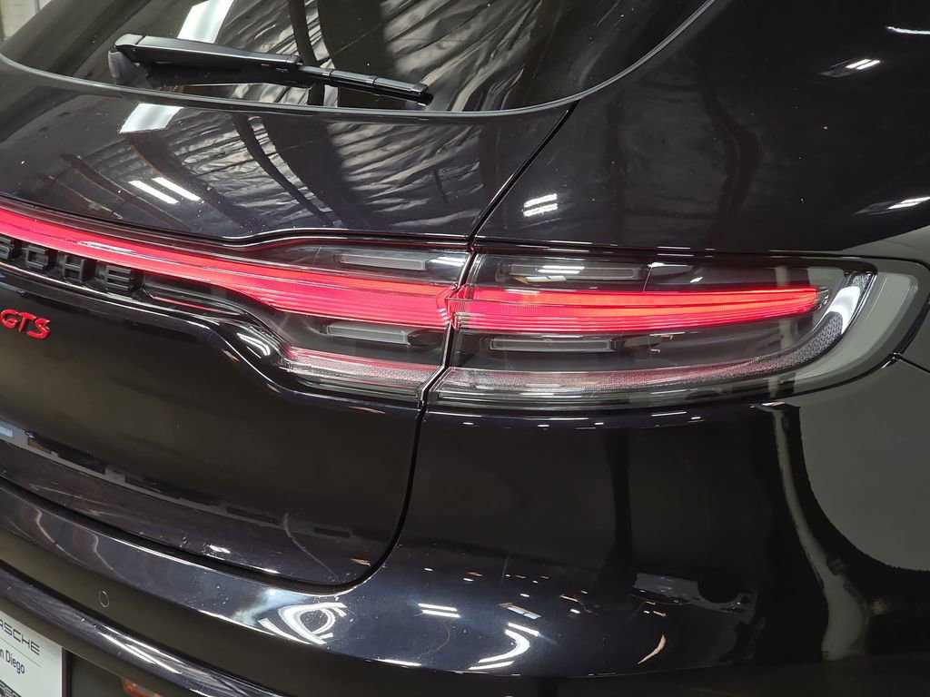 Certified 2025 Porsche Macan GTS image 30
