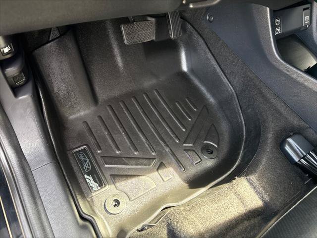 Used 2020 Honda HR-V Touring image 17