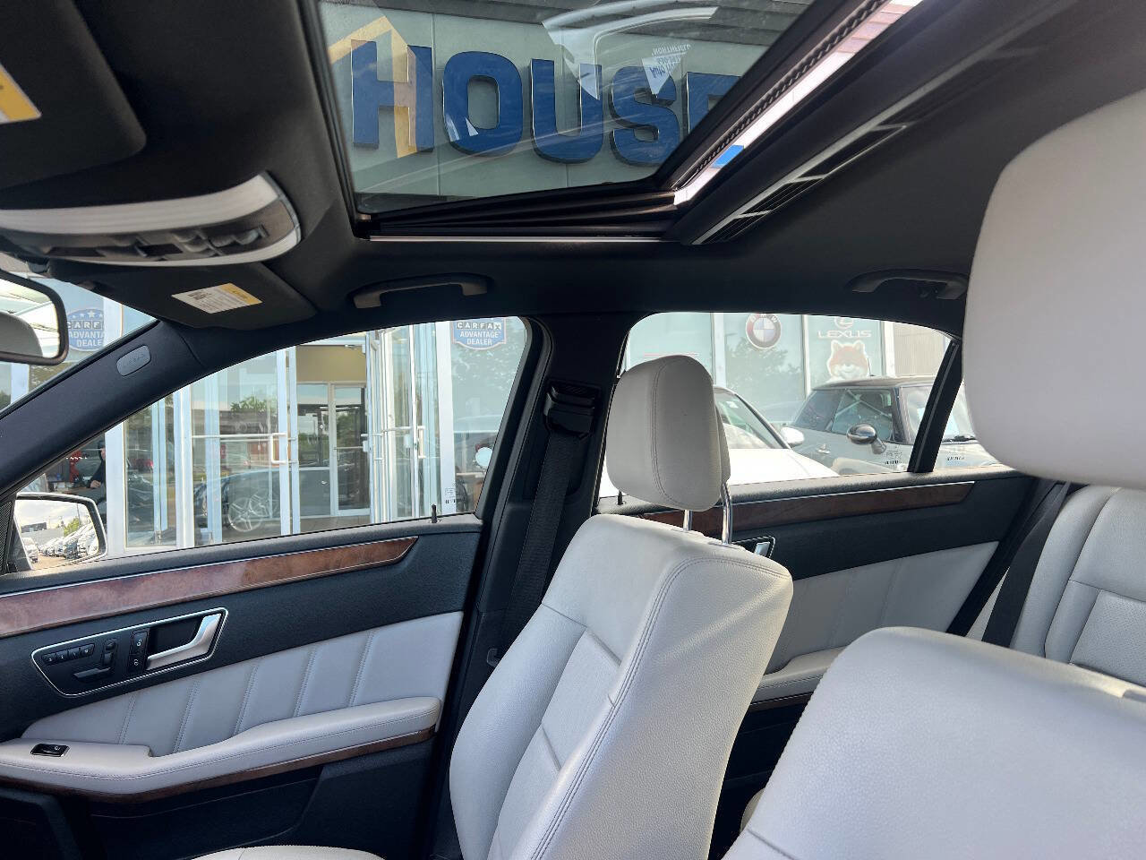 Used 2013 Mercedes-Benz E 350 4MATIC Sedan image 16