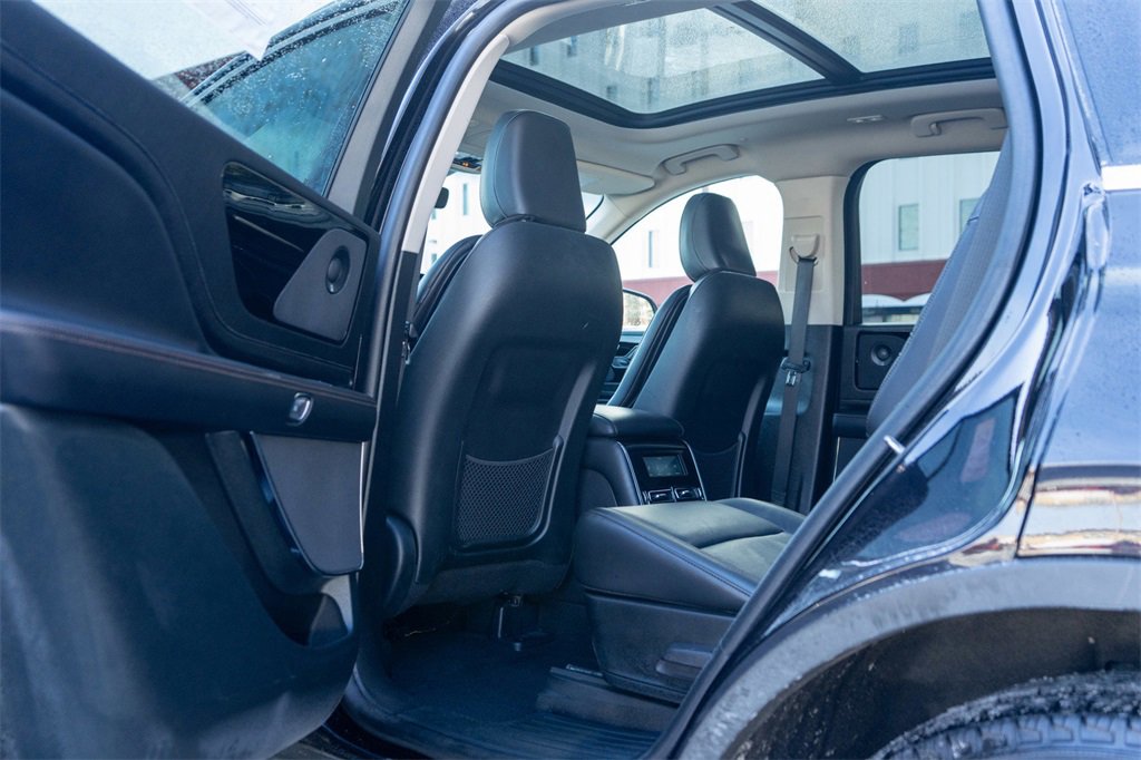 Used 2024 Lincoln Aviator Reserve AWD/4WD image 29