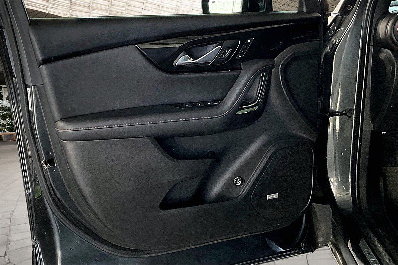 Used 2019 Chevrolet Blazer RS FWD image 14