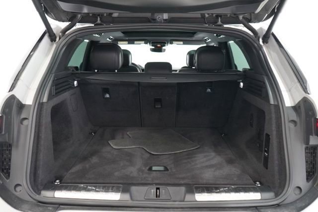 Used 2024 Land Rover Range Rover Sport Dynamic SE image 32