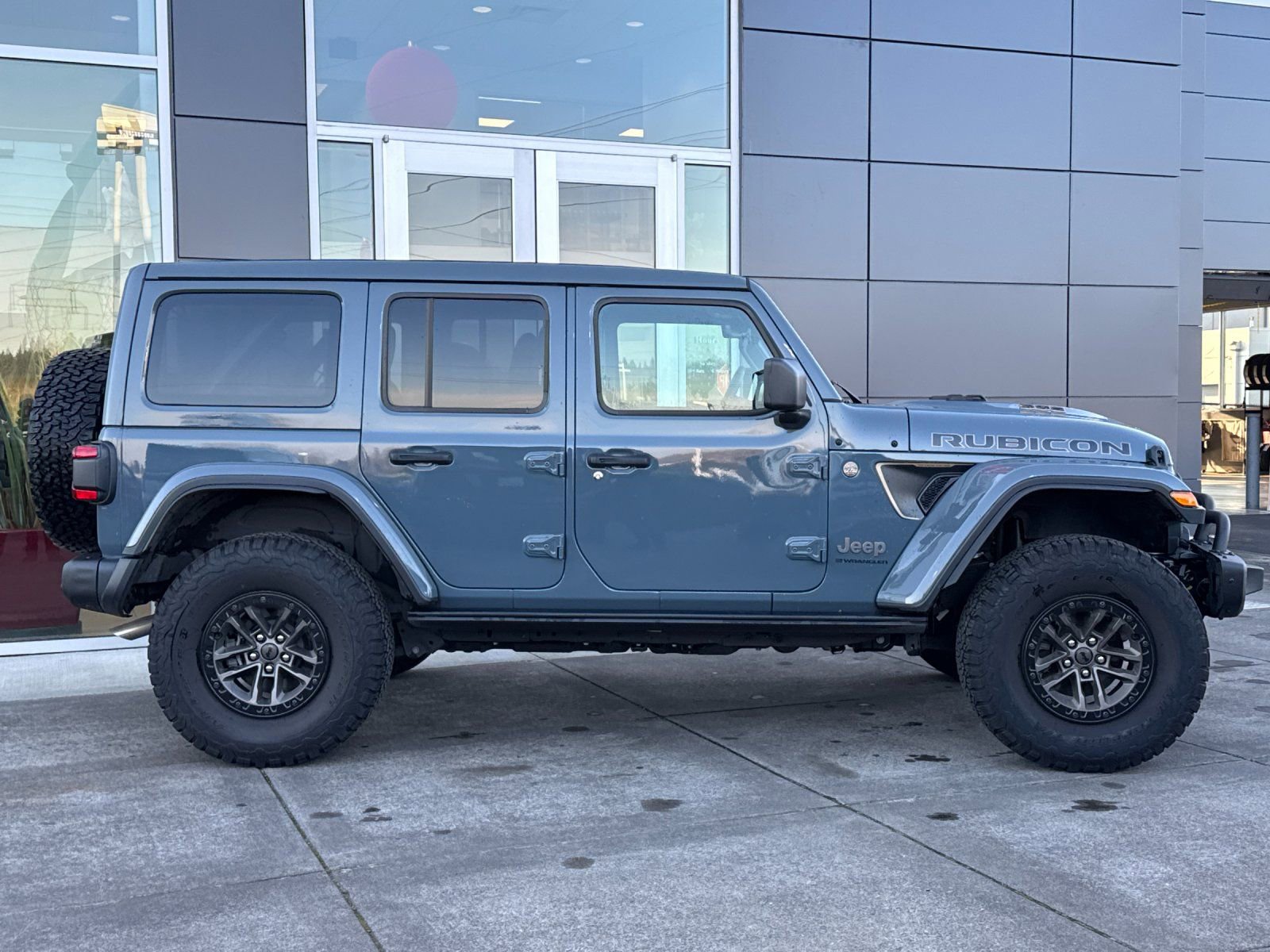 Used 2024 Jeep Wrangler Unlimited Rubicon 392 AWD/4WD image 2