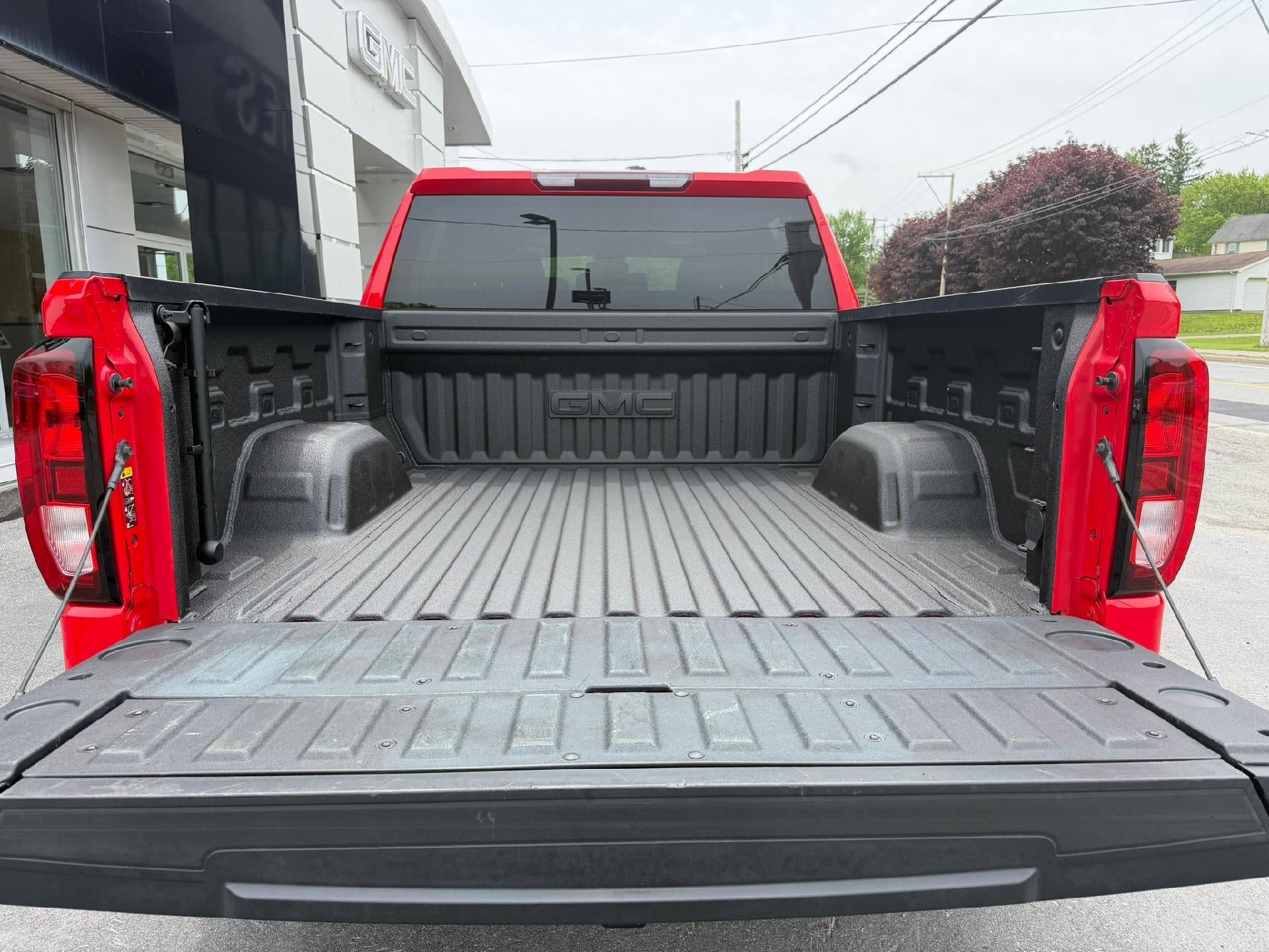 Used 2022 GMC Sierra 1500 Elevation AWD/4WD image 8