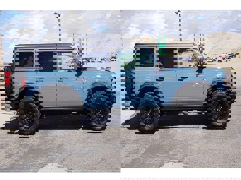 Used 2022 Ford Bronco Wildtrak image 5