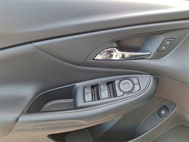 Used 2017 Chevrolet Volt LT w/ Comfort Package image 12