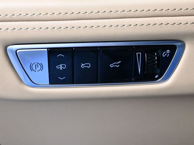 New 2025 Cadillac Escalade IQ Luxury 2 image 35