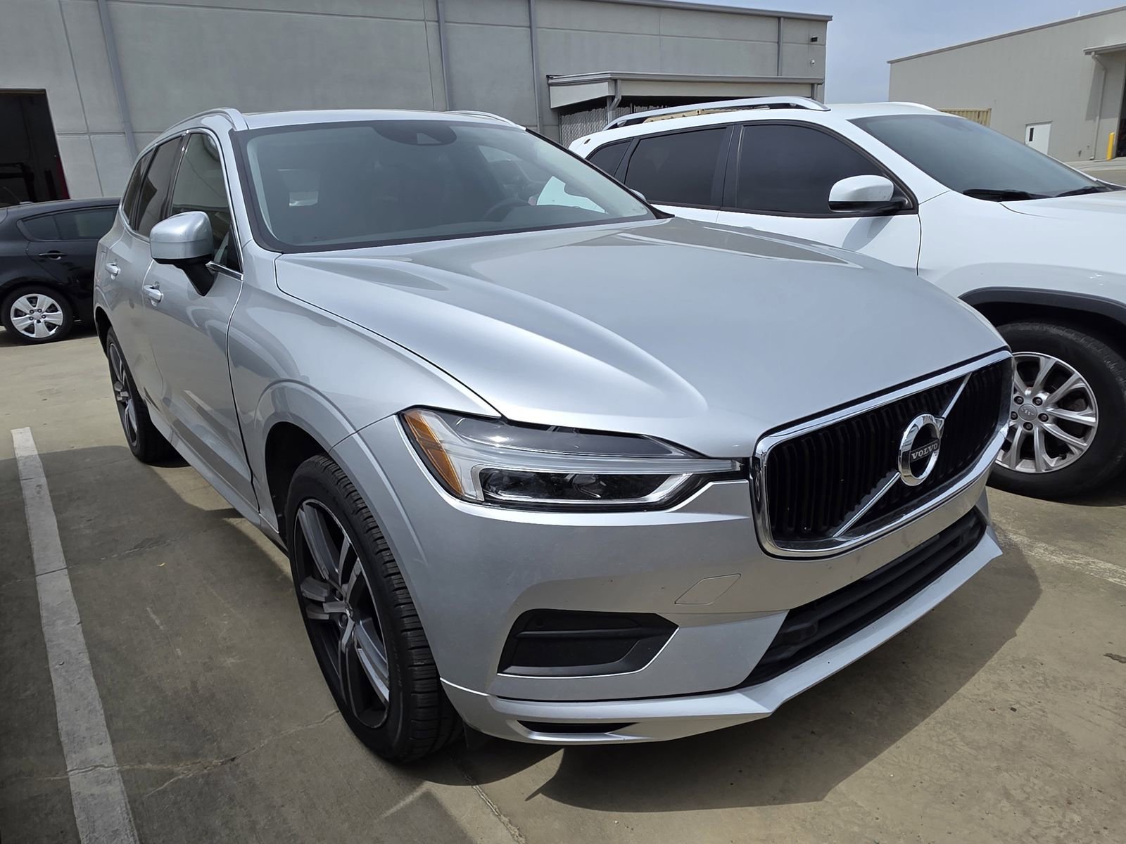 Used 2020 Volvo XC60 T5 Momentum image 15