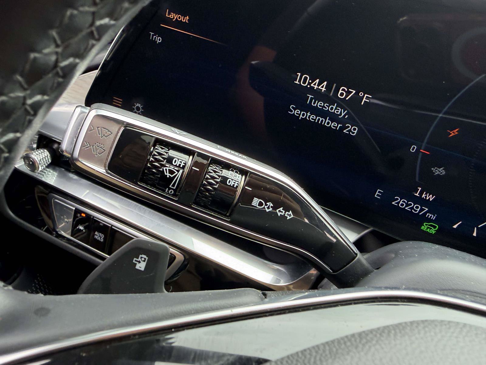 Used 2024 Cadillac Lyriq Luxury RWD image 26