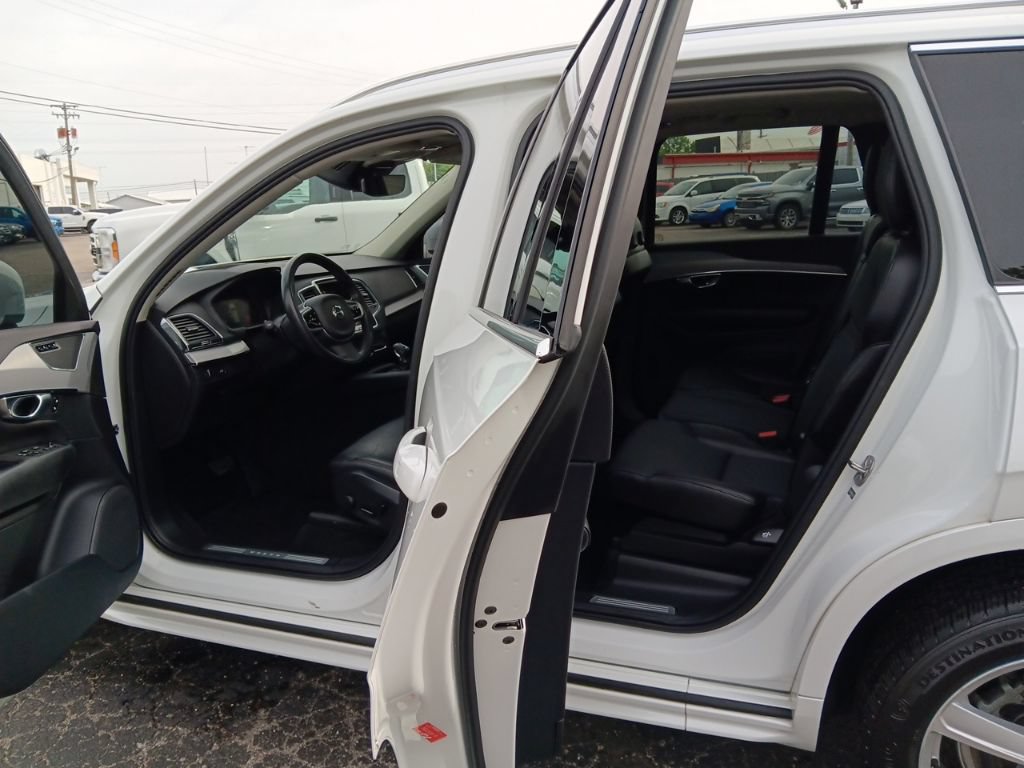 Used 2022 Volvo XC90 T5 Momentum AWD/4WD image 10