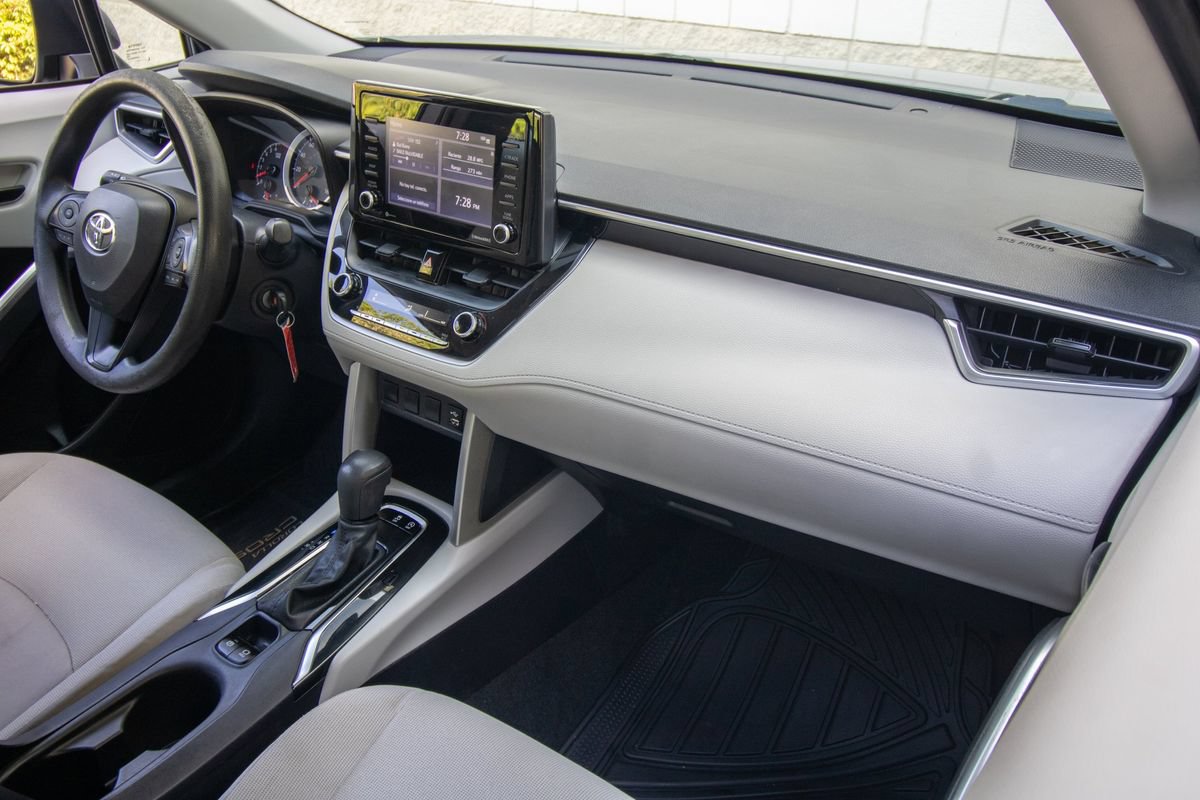 Used 2022 Toyota Corolla Cross L FWD image 21