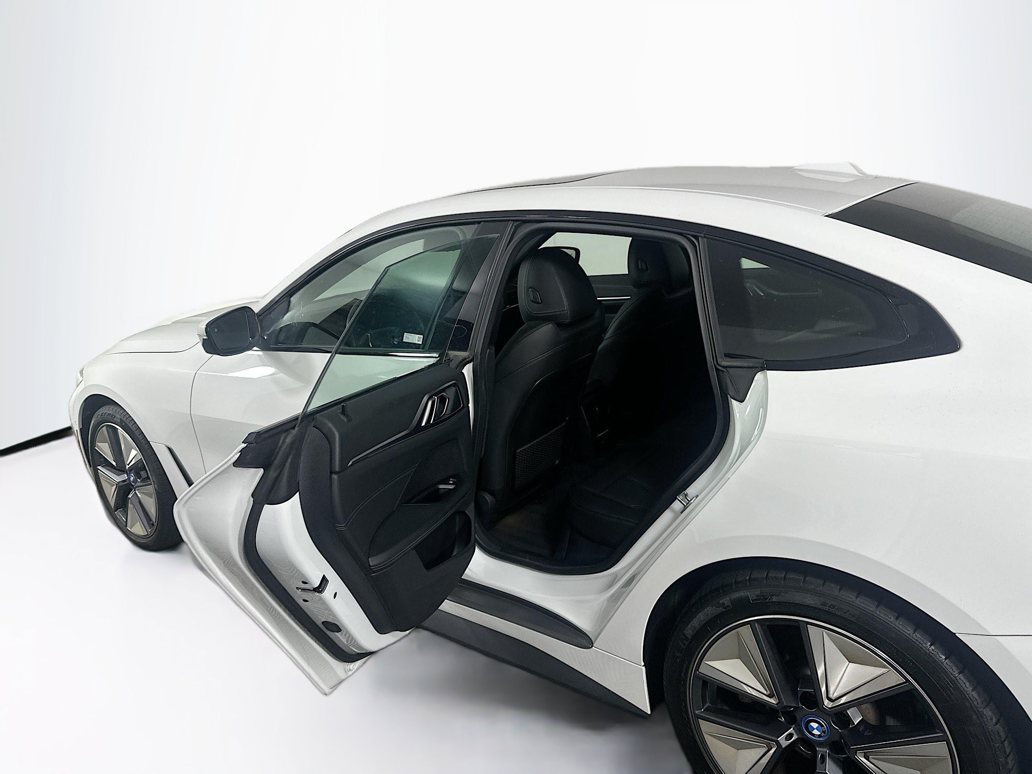 Used 2023 BMW i4 eDrive35 w/ Premium Package RWD image 26