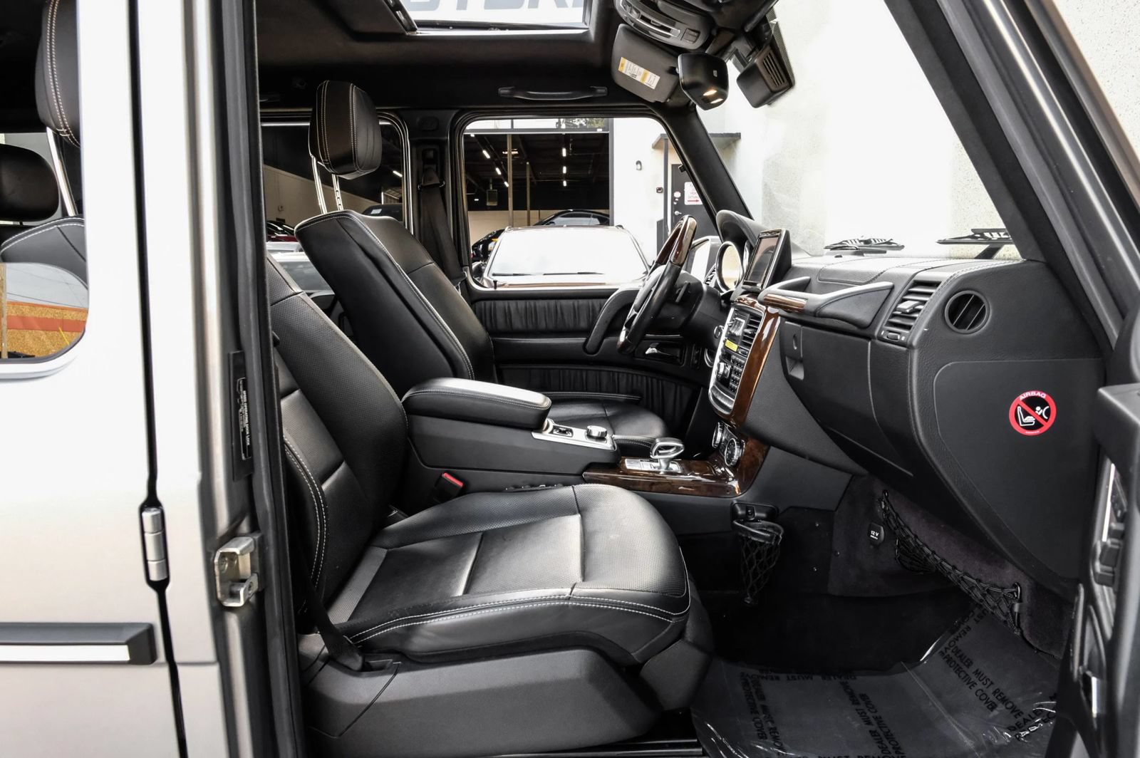 Used 2015 Mercedes-Benz G 63 AMG 4MATIC image 33