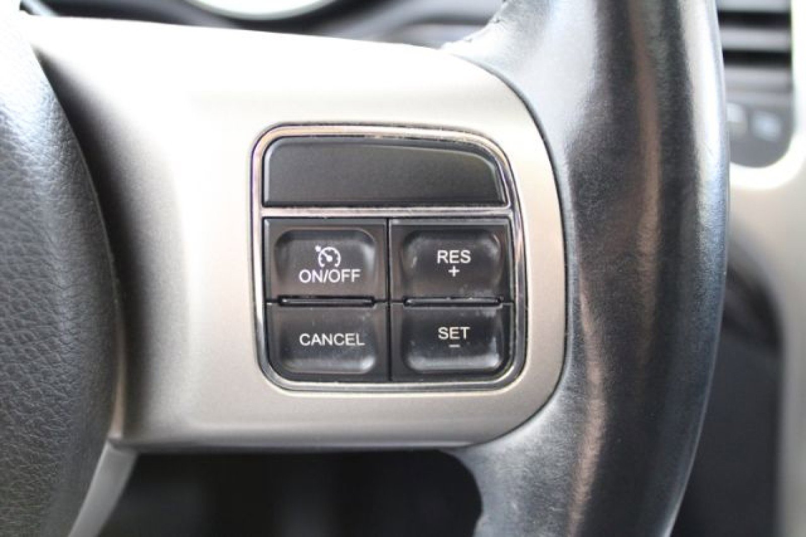 Used 2012 Jeep Grand Cherokee Laredo image 15