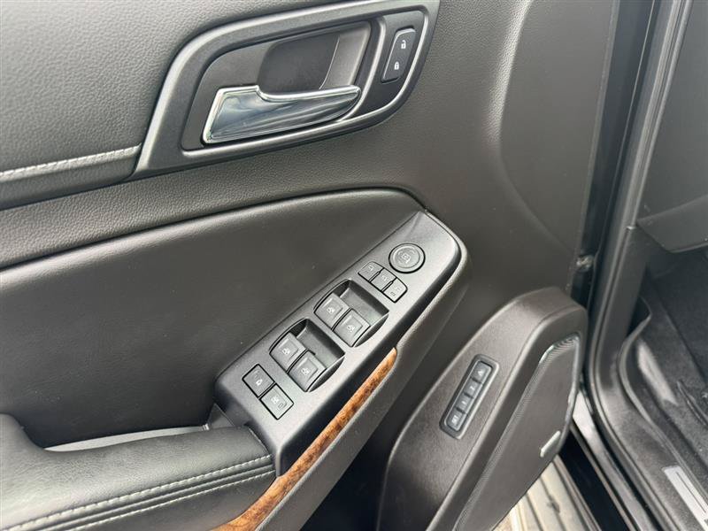 Used 2017 Chevrolet Suburban Premier AWD/4WD image 27
