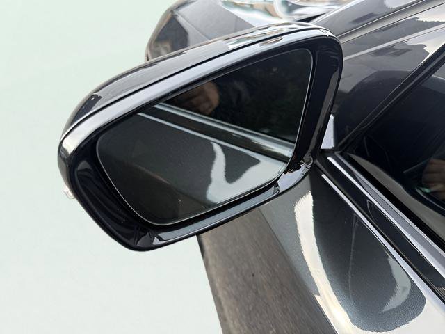 Used 2023 BMW 530e w/ M Sport Package RWD image 32