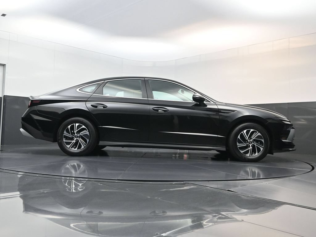 Certified 2026 Hyundai Sonata Blue FWD image 23
