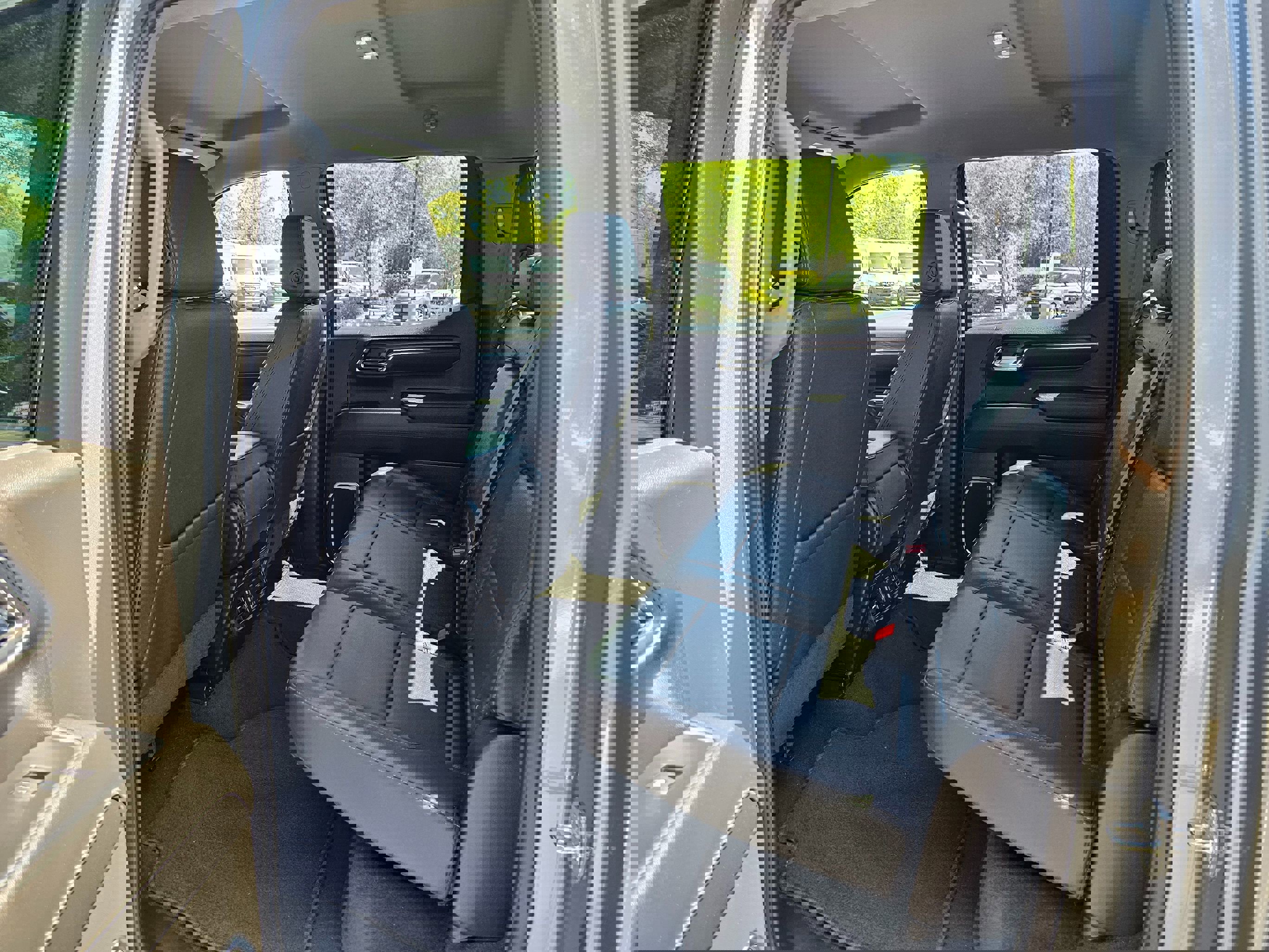 Used 2024 GMC Sierra 1500 SLT AWD/4WD image 18