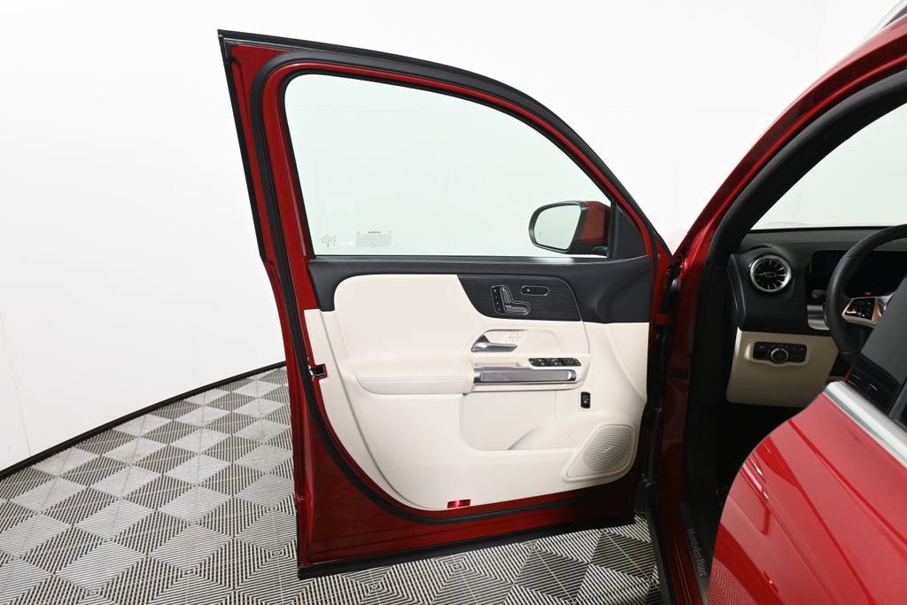 Certified 2026 Mercedes-Benz GLB 250 GLB 250 image 30