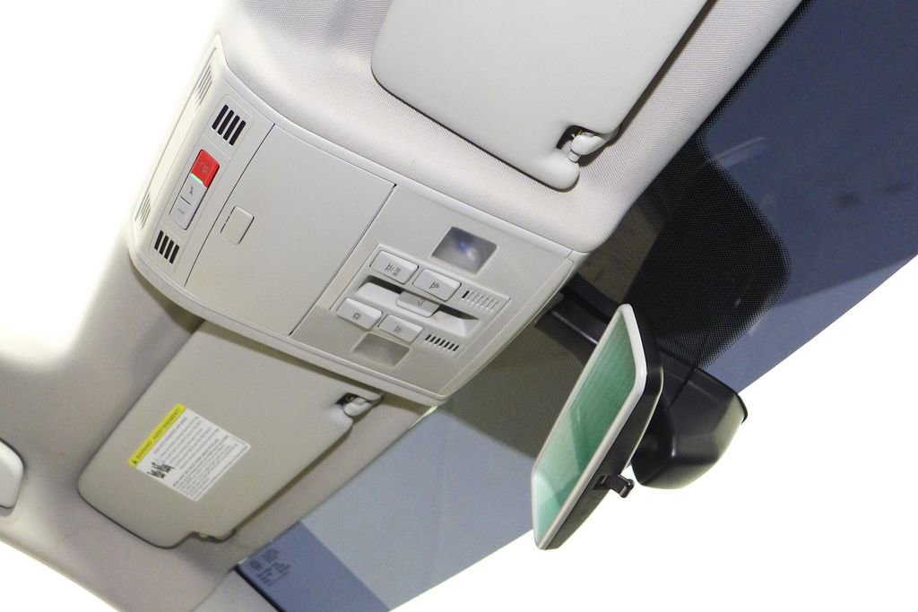 Used 2017 Volkswagen Golf S image 17