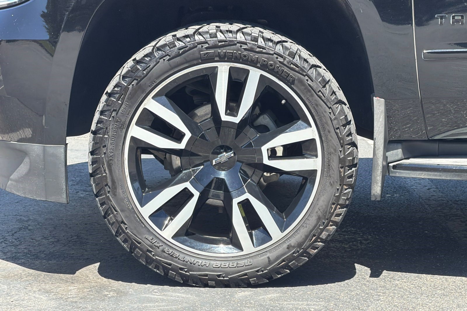 Used 2018 Chevrolet Tahoe Premier w/ RST Edition AWD/4WD image 34