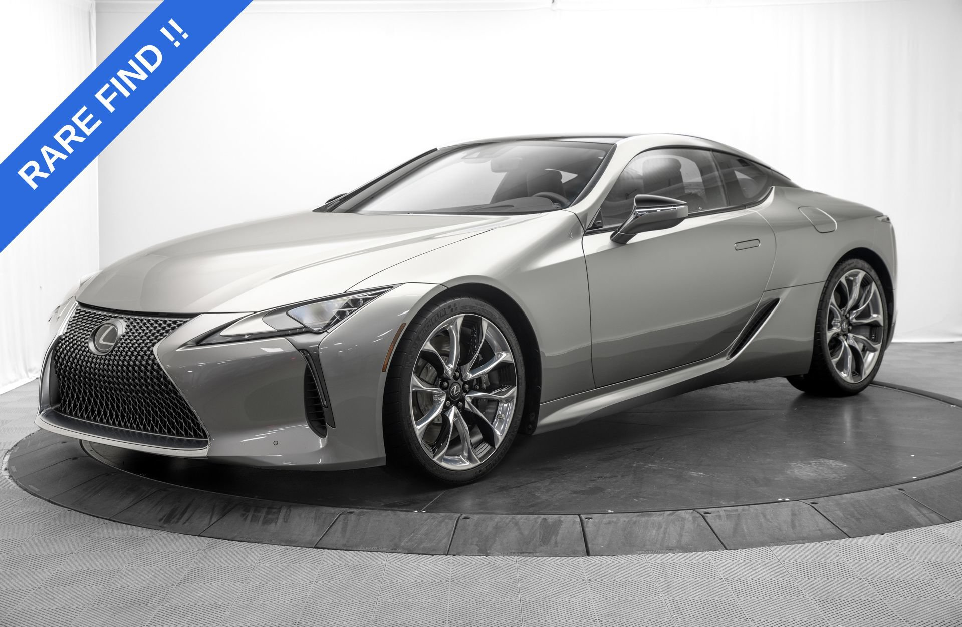 Used 2021 Lexus LC 500 Coupe w/ Touring Package RWD image 3