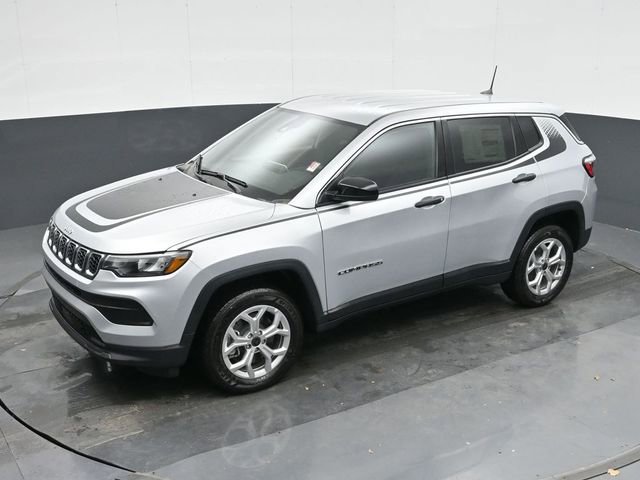 Used 2025 Jeep Compass Sport w/ Mopar Graphics Package AWD/4WD image 33