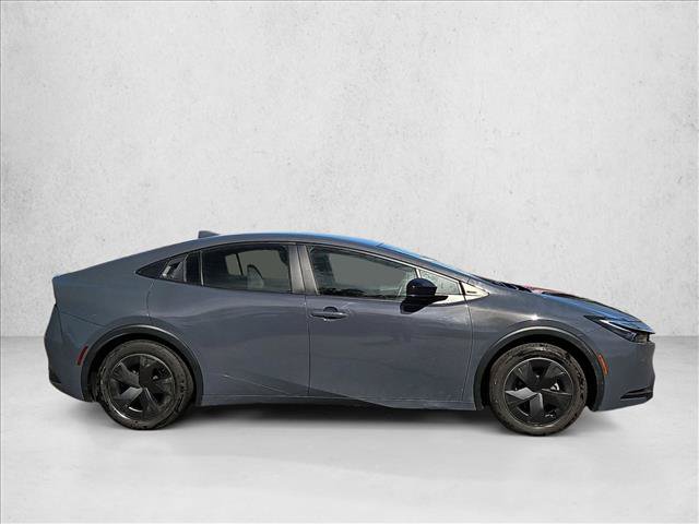 Used 2023 Toyota Prius LE FWD image 4