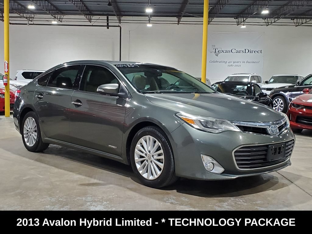 Used 2013 Toyota Avalon Limited w/ Technology Pkg FWD image 3