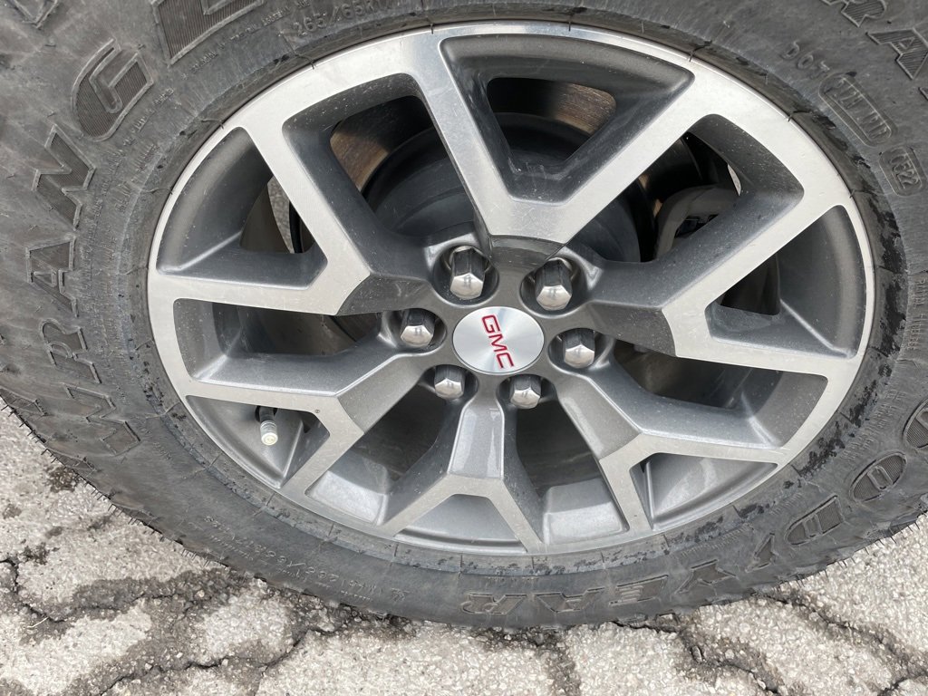 Used 2022 GMC Canyon AT4 w/ Trailering Package image 9