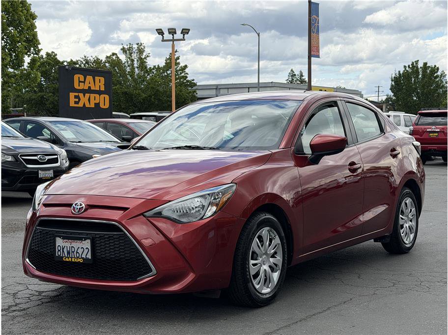 Used 2019 Toyota Yaris L FWD image 1