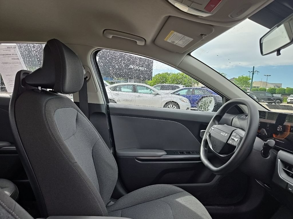 Certified 2025 Kia K4 FWD image 35