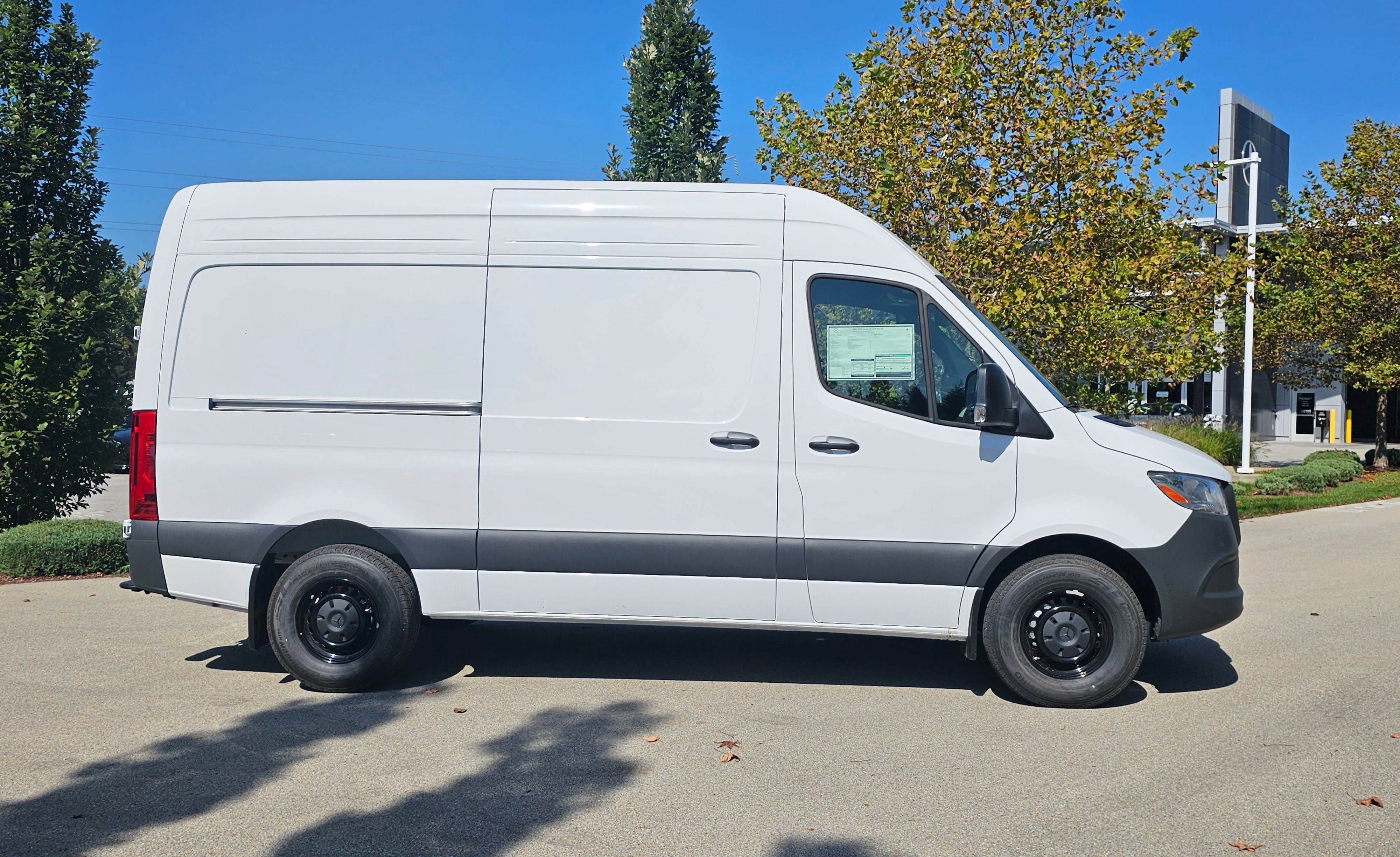 New 2025 Mercedes-Benz Sprinter 2500 image 3
