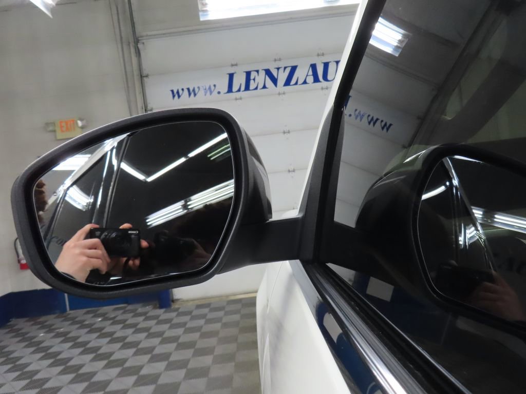 Used 2025 Ford Expedition Platinum w/ Platinum Ultimate Package AWD/4WD image 58