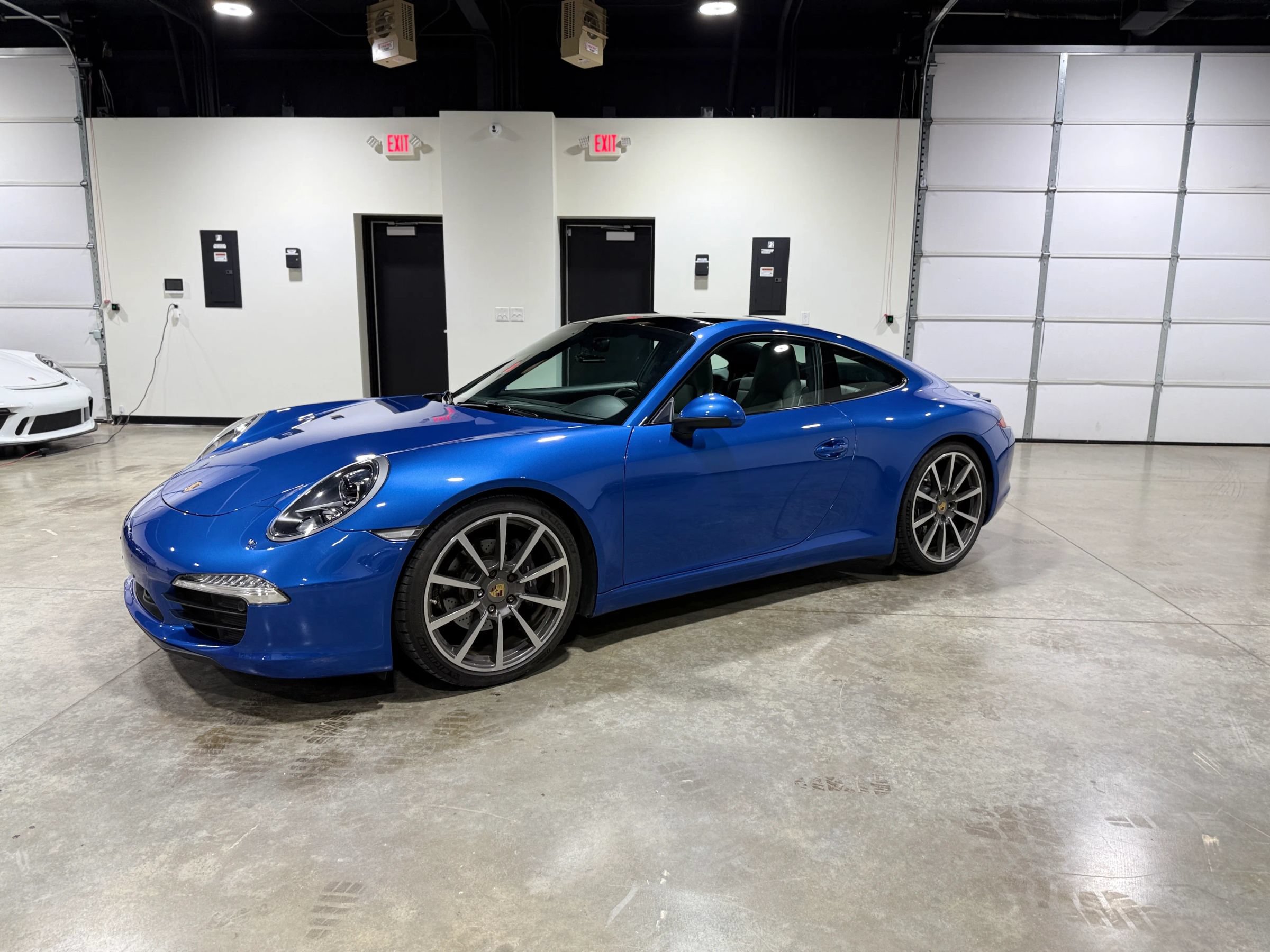Used 2015 Porsche 911 Carrera image 5