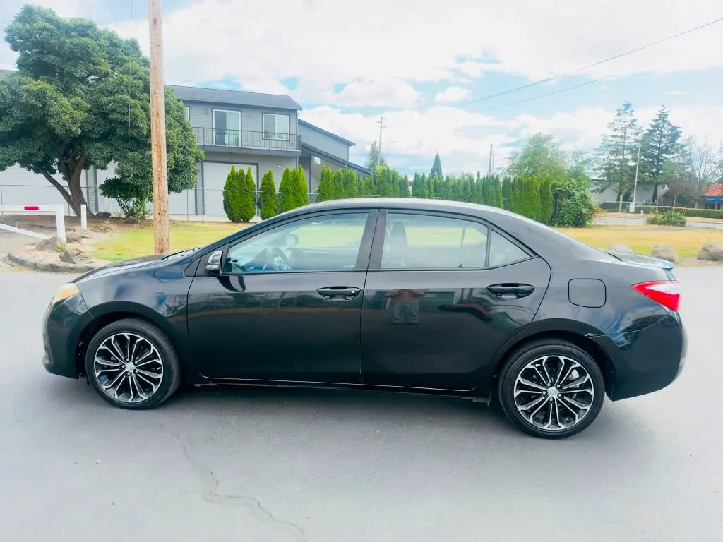 Used 2014 Toyota Corolla S FWD image 2