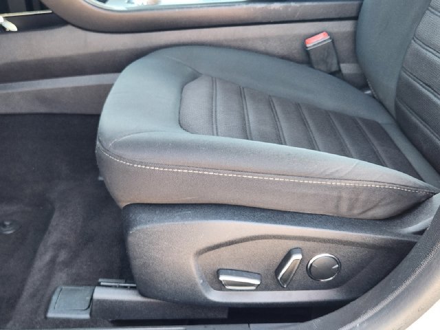 Used 2020 Ford Fusion SE FWD image 27