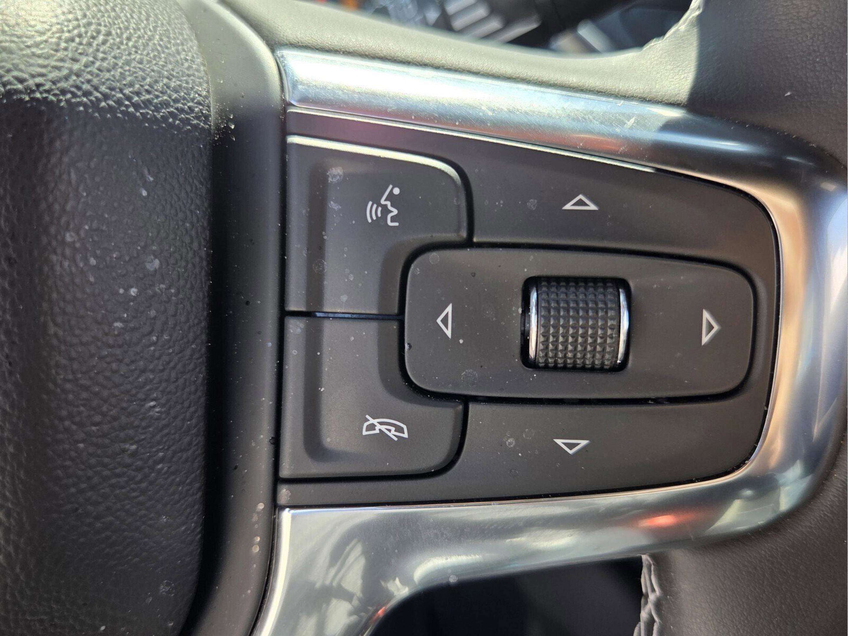 Used 2025 Chevrolet Blazer RS w/ Driver Confidence II Package FWD image 26