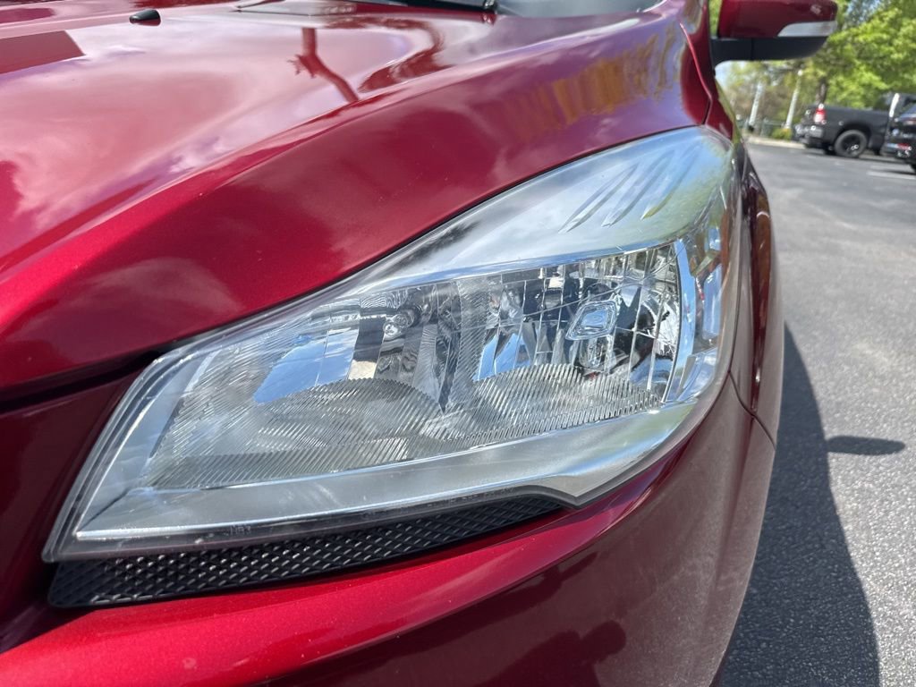 Used 2016 Ford Escape Titanium FWD image 9