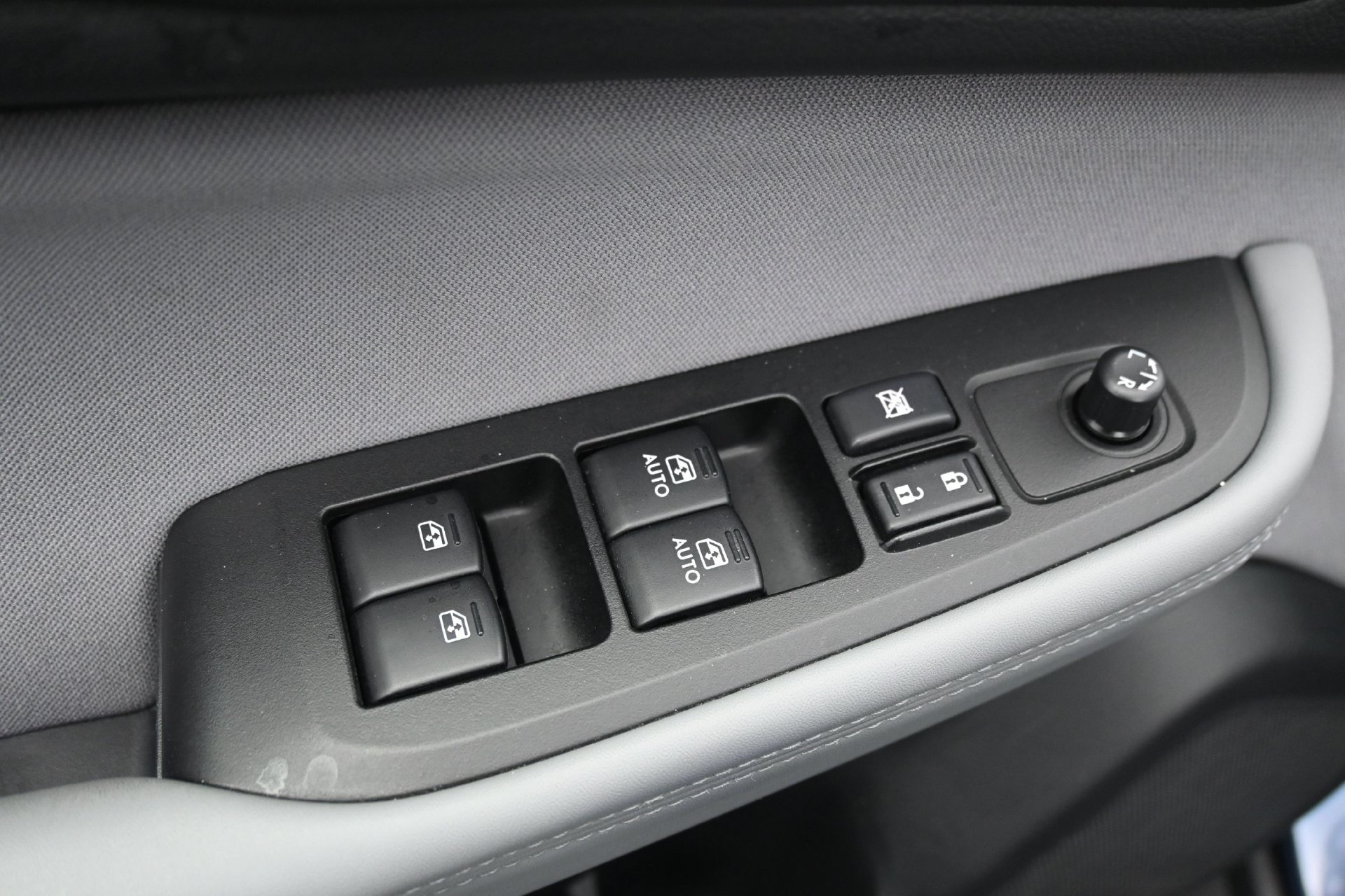 Used 2018 Subaru Outback 2.5i Premium AWD/4WD image 23