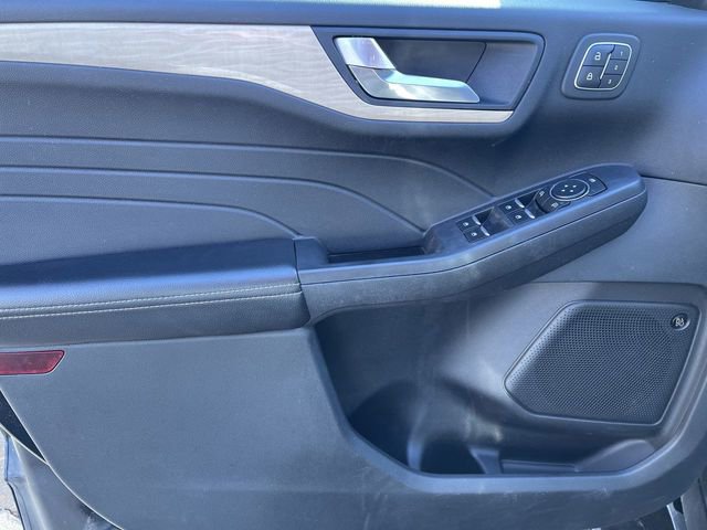 Used 2022 Ford Escape Titanium w/ Titanium Premium Package image 23