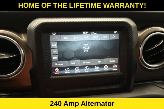 Used 2018 Jeep Wrangler Unlimited Rubicon w/ Cold Weather Group AWD/4WD image 22