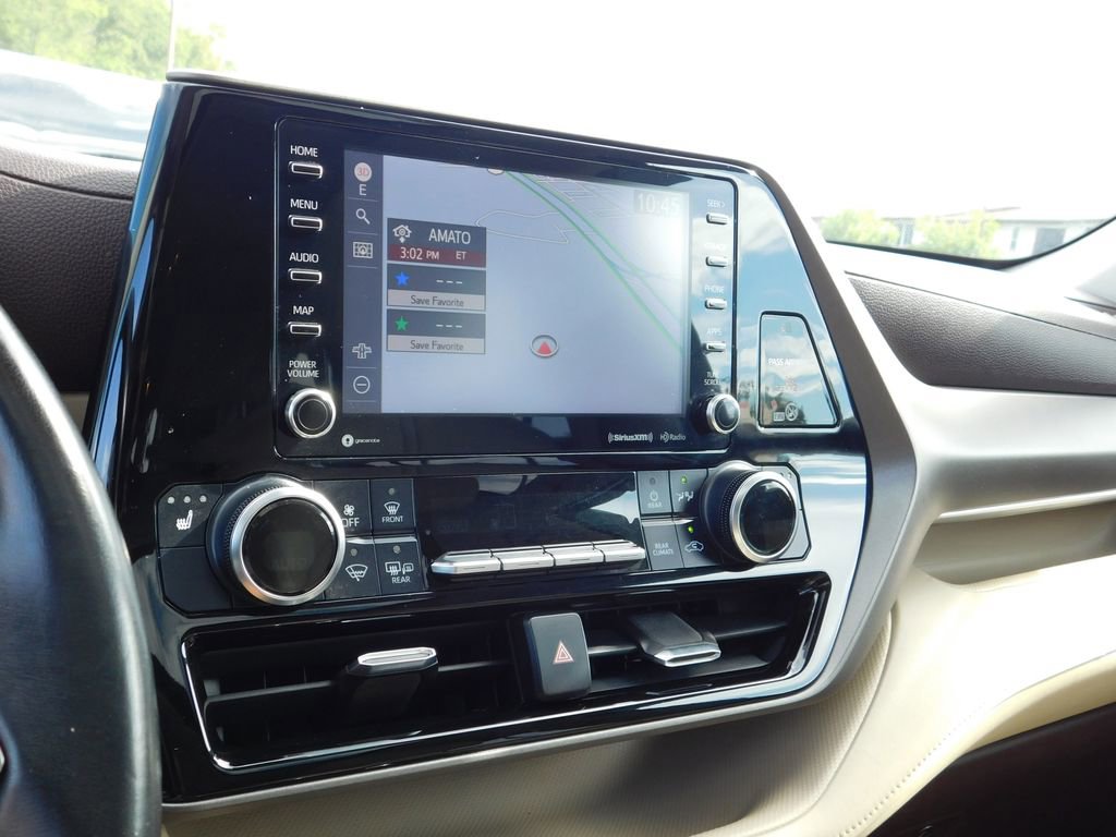 Used 2020 Toyota Highlander XLE image 20