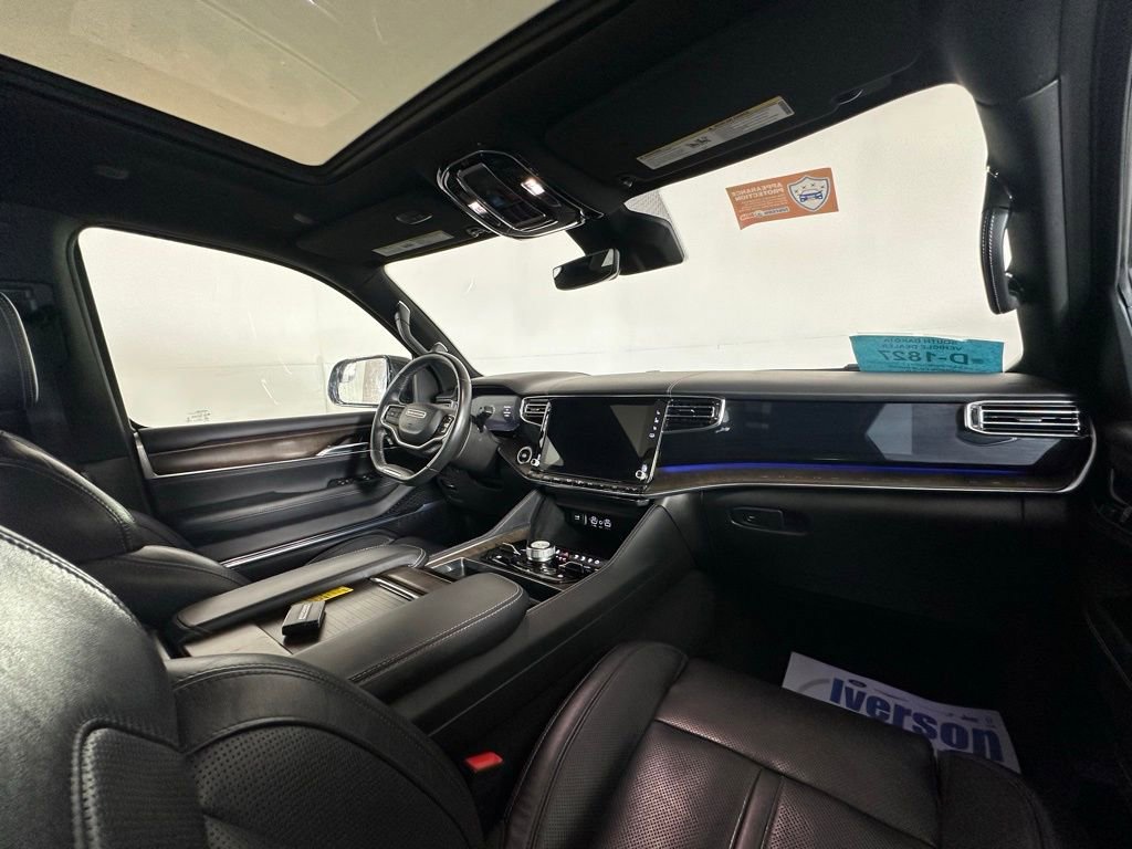 Used 2022 Jeep Grand Wagoneer Series I image 32