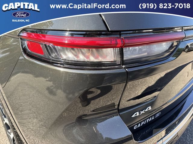 Used 2023 Jeep Grand Cherokee Summit AWD/4WD image 15