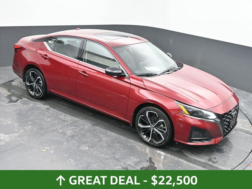 Used 2024 Nissan Altima 2.5 SR w/ SR Premium Package image 42