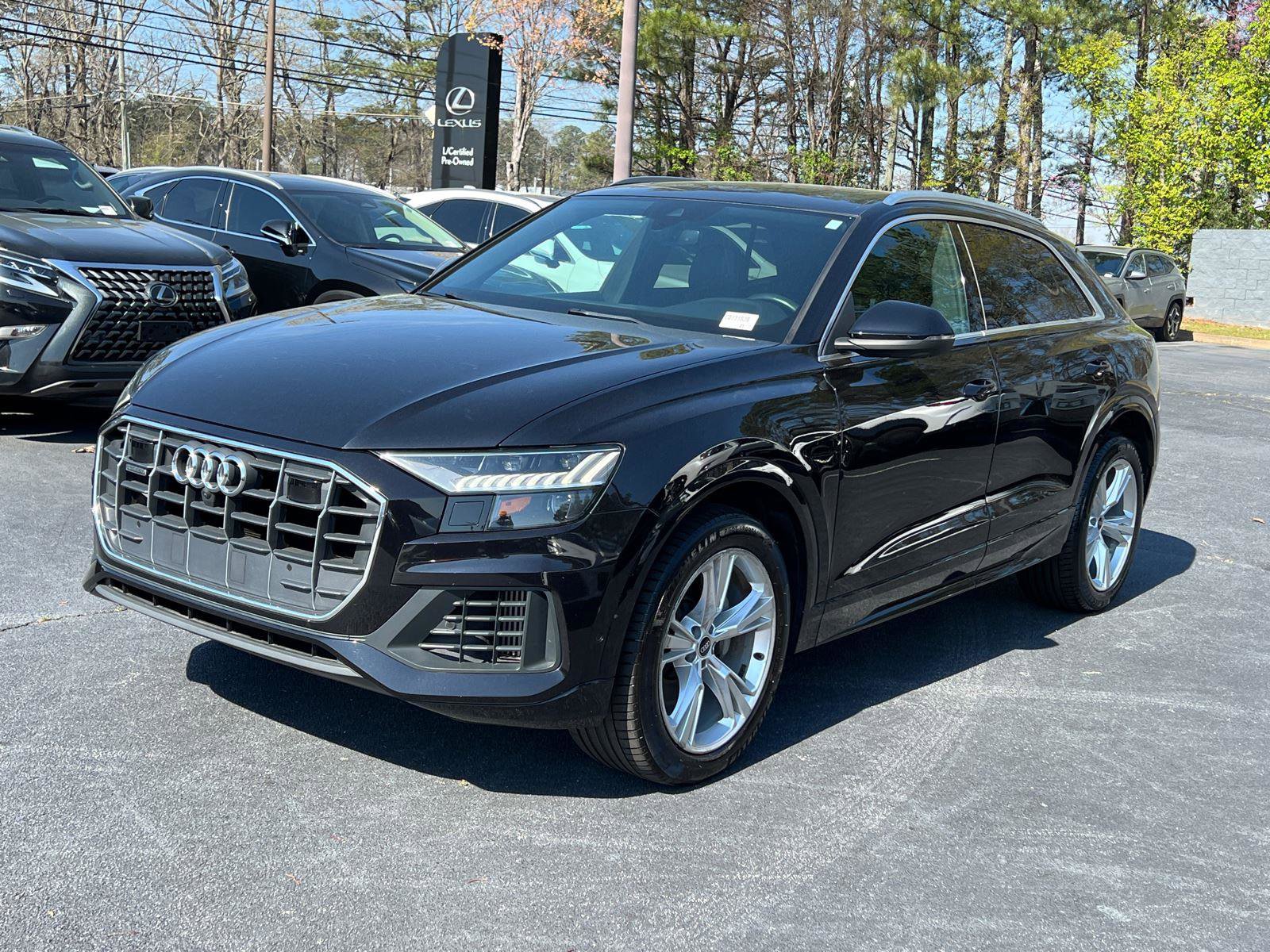 Used 2021 Audi Q8 Premium Plus w/ Premium Plus Package image 2